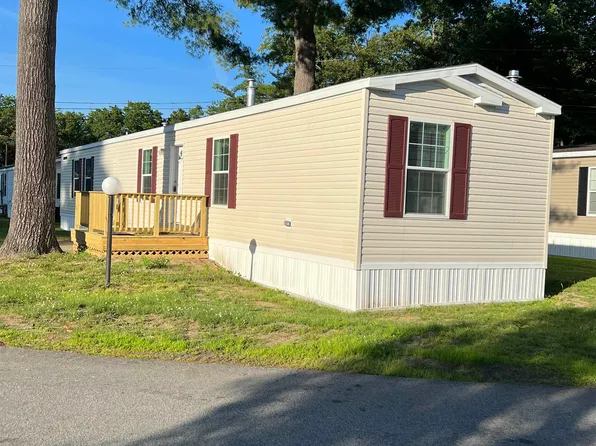 25 Robbins Street, Hinsdale, NH 03451