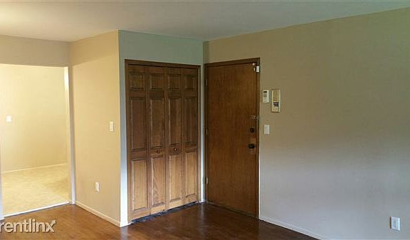 20150701_133227_resized liv room