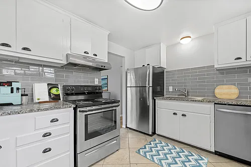 1213 Vance St Photo 1