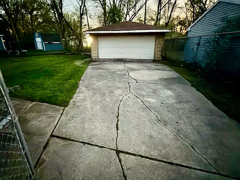 21 Apache St — Photo 9