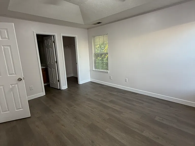 2509 Thorngate Dr — Photo 16