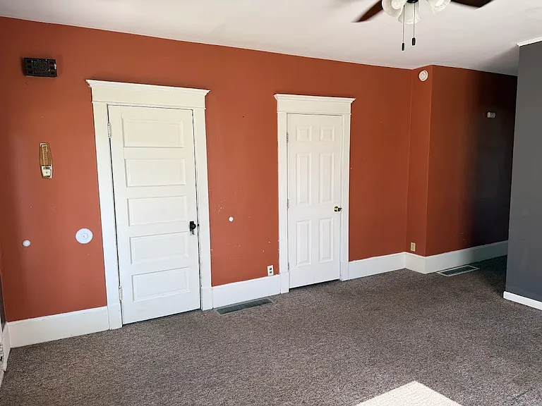 421 W Murray St — Photo 32