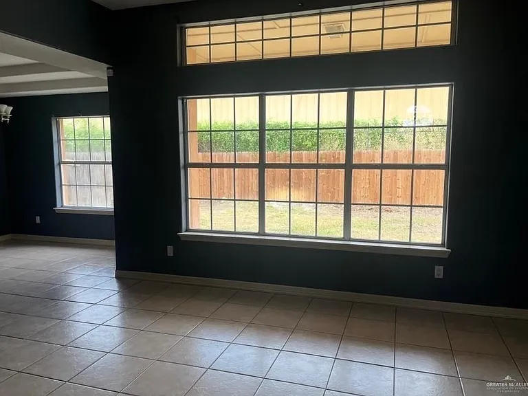 1808 Yellowbrick Rd — Photo 17