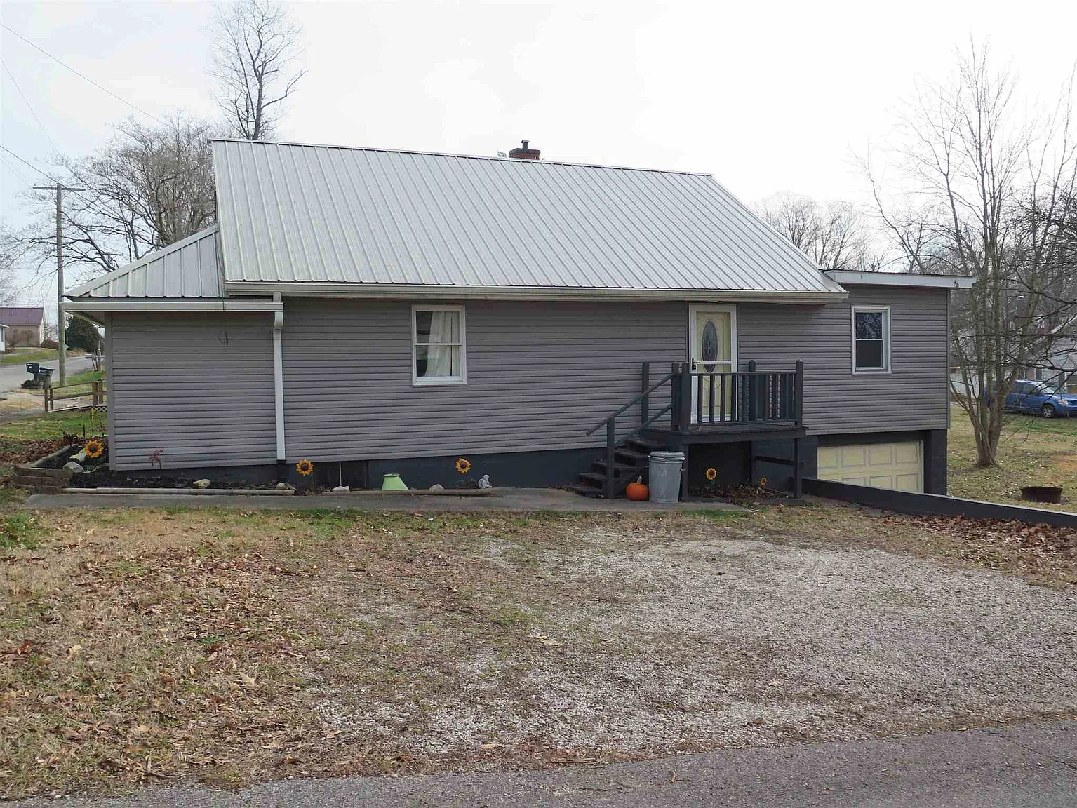 600 E Porter St photo 1