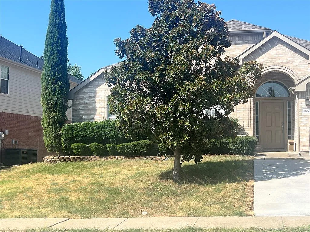 3 bed, 2.0 bath, 2544 sqft, $2,750 — Photo 2
