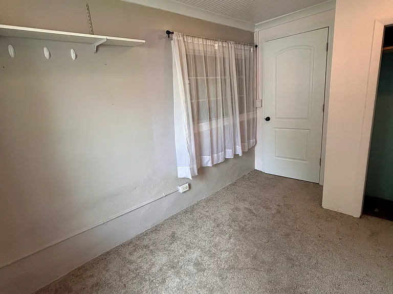 29 Anderson St — Photo 3