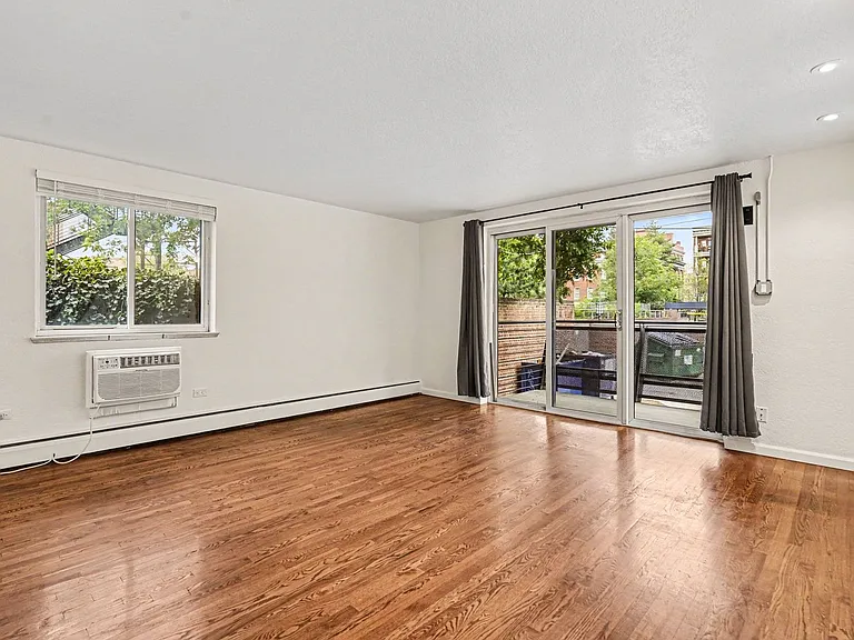 1336 N Logan St #203 — Photo 14