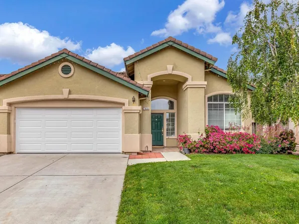 1836 Gamay Way, Salinas, CA 93906