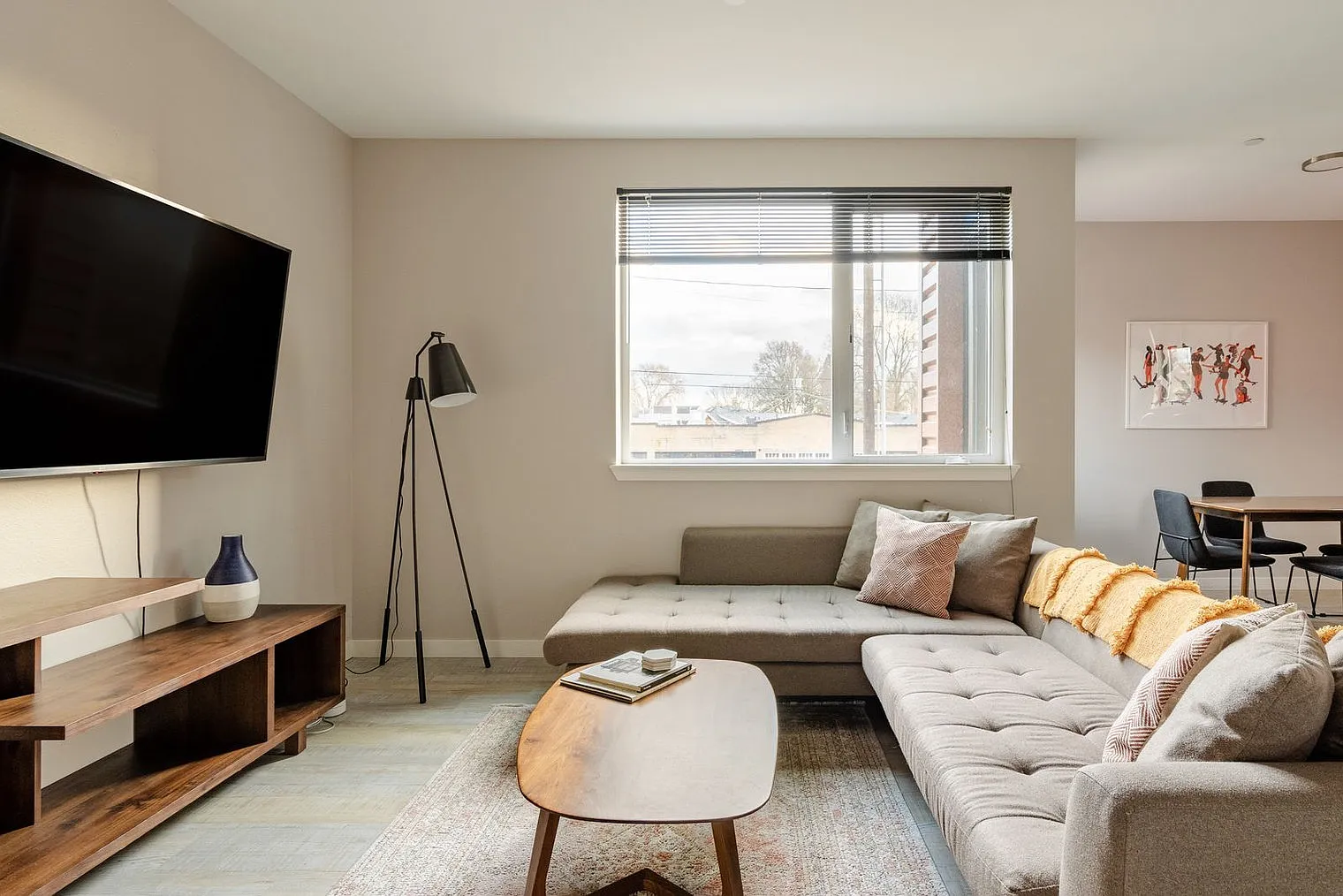 2 bed, 1.0 bath, 775 sqft, $3,484 — Photo 2