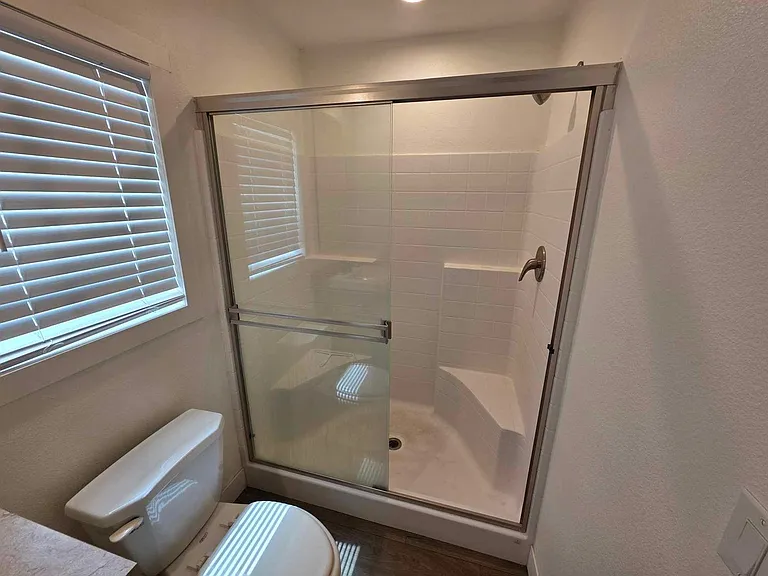 350 N 300 E #5 — Photo 12