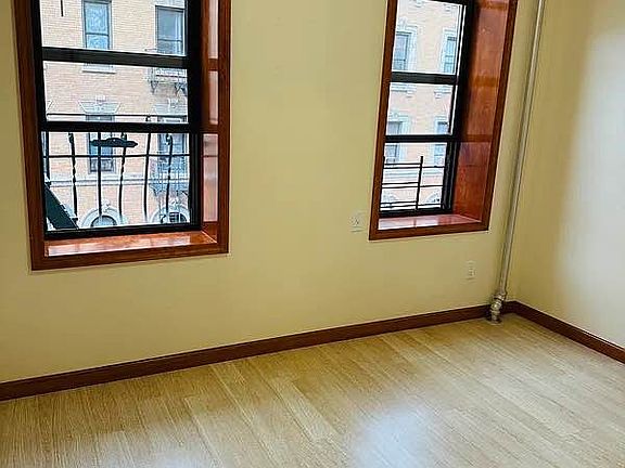 2nd image of 123 Mott St APT 13