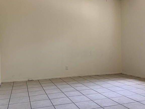 4th image of 1310 S 23rd St APT 105