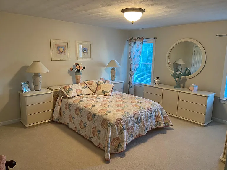 521 Vespasian Cir — Photo 15