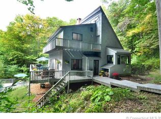 926 Peter Rd, Southbury, CT 06488