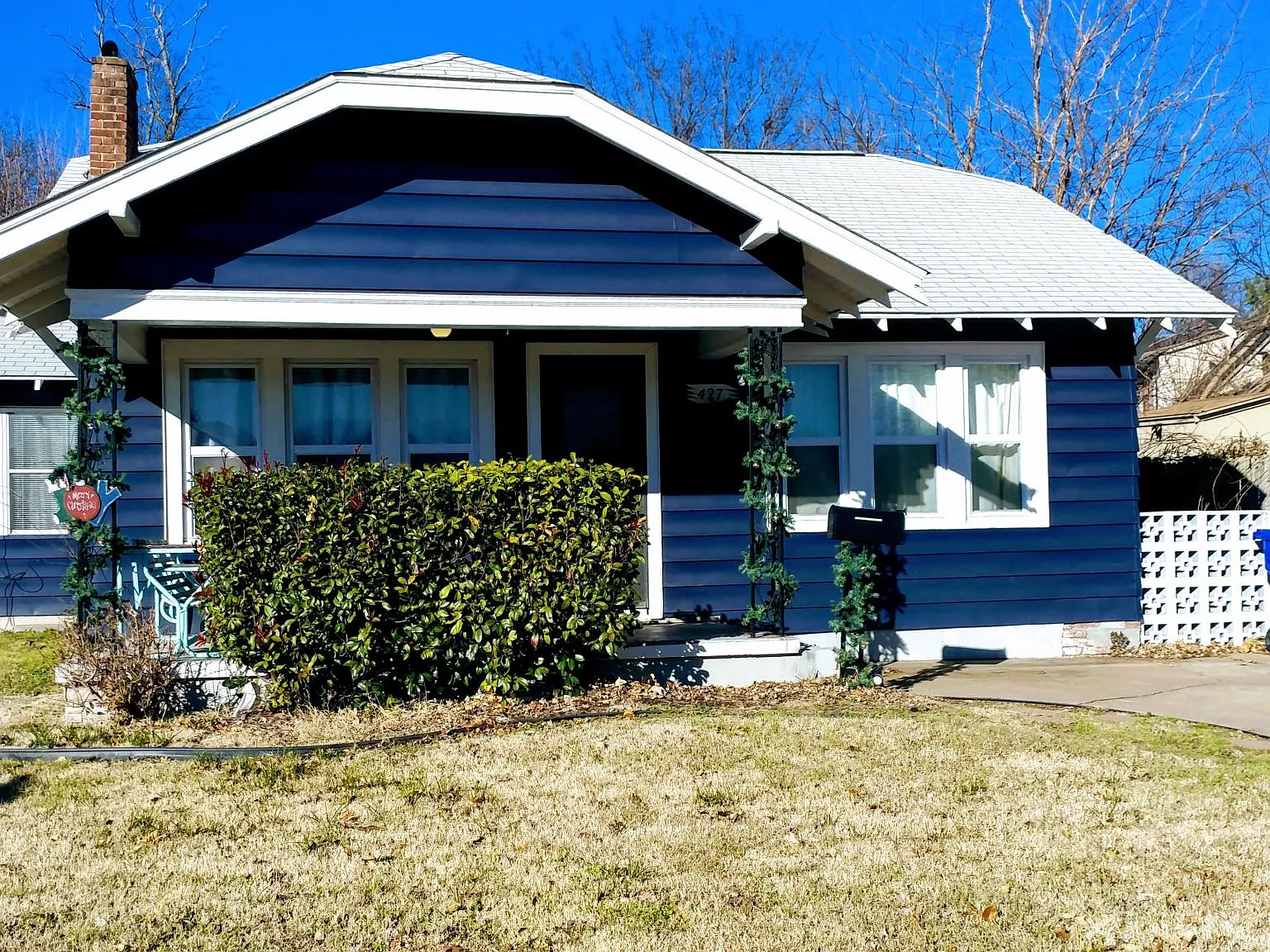 427 E Duffy Street — Photo 2