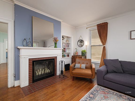 4th image of 11 Vine St