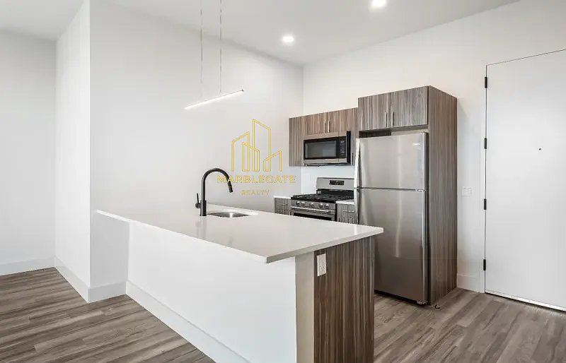 55-56 Washington St #33E