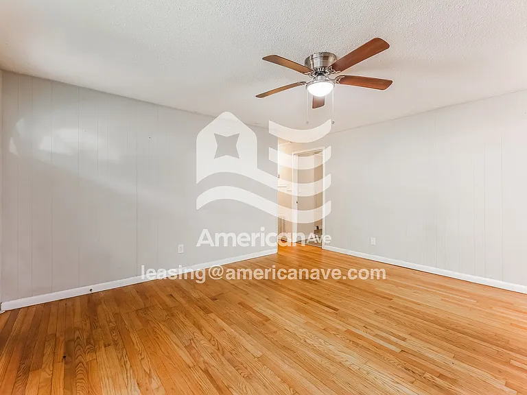7200_004_living_room_14010462.jpg