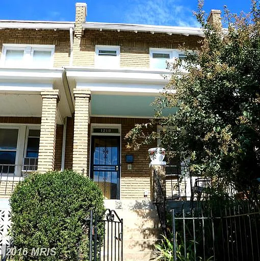 1218 Oates St NE photo 1