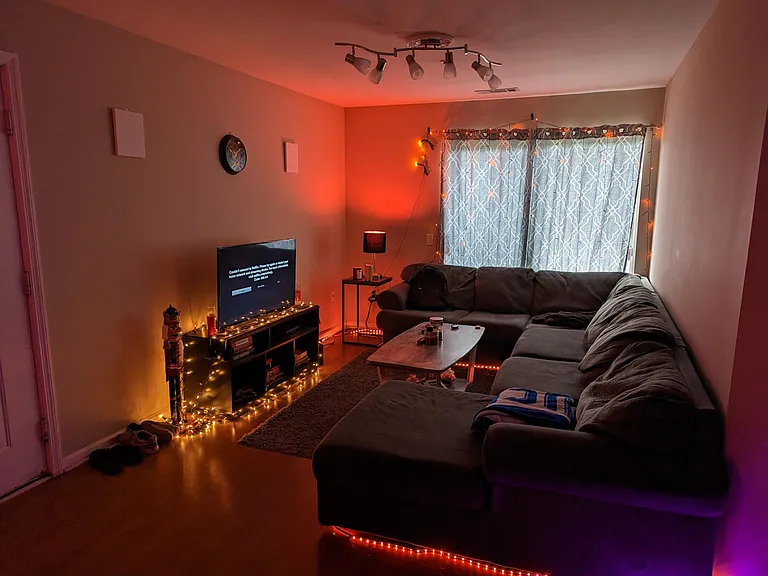 205 Simpson Ave #211 — Photo 5