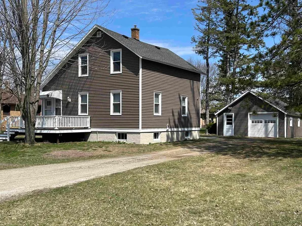 310 S Noquebay Ave, Peshtigo, WI 54157