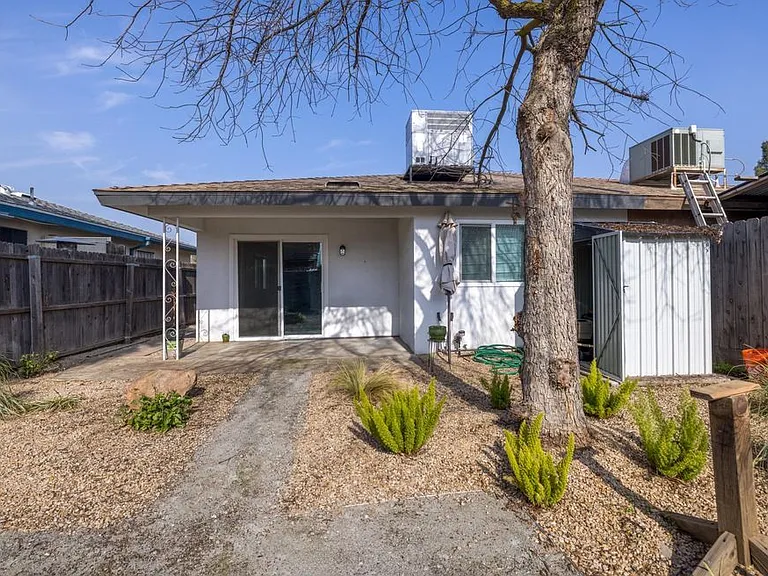 5473 W Santa Ana Ave — Photo 17