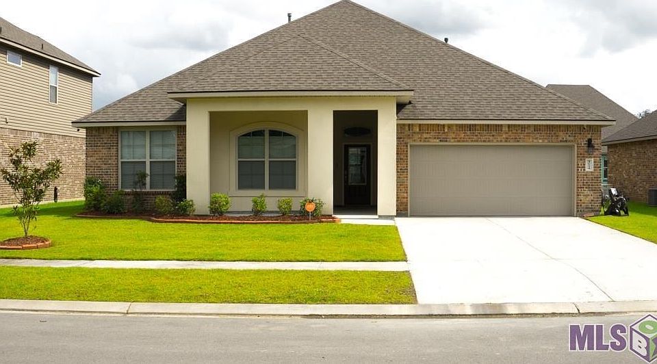 1st image of 40124 Chestnut Oak Dr
