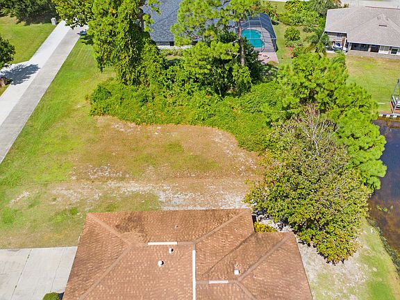 2nd image of 140 Palm Cir