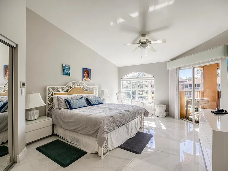 208 Legendary Cir — Photo 18