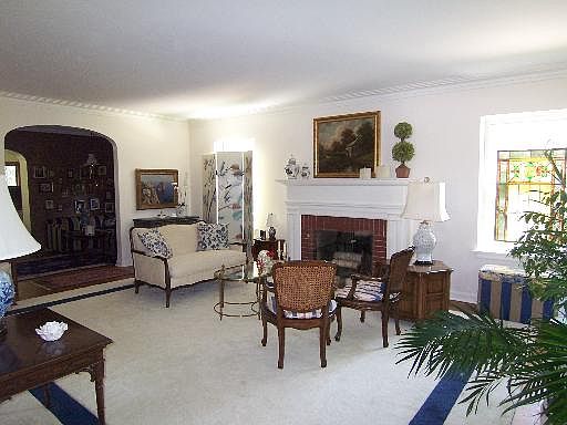 2nd image of 411 N Dover Ave