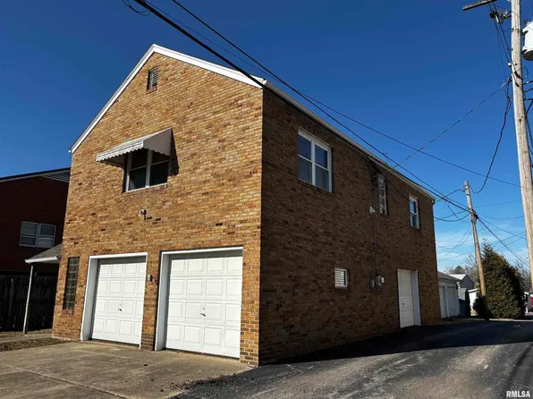 113 W Pine St, Herrin, IL 62948