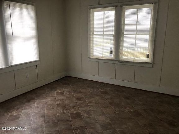 5th image of 343 Guilbeau St