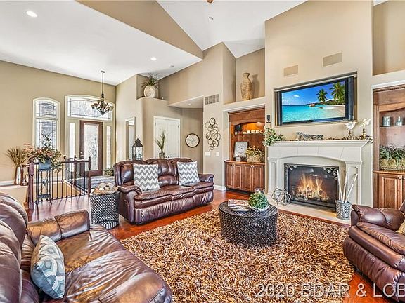 3rd image of 241 Lake Dr