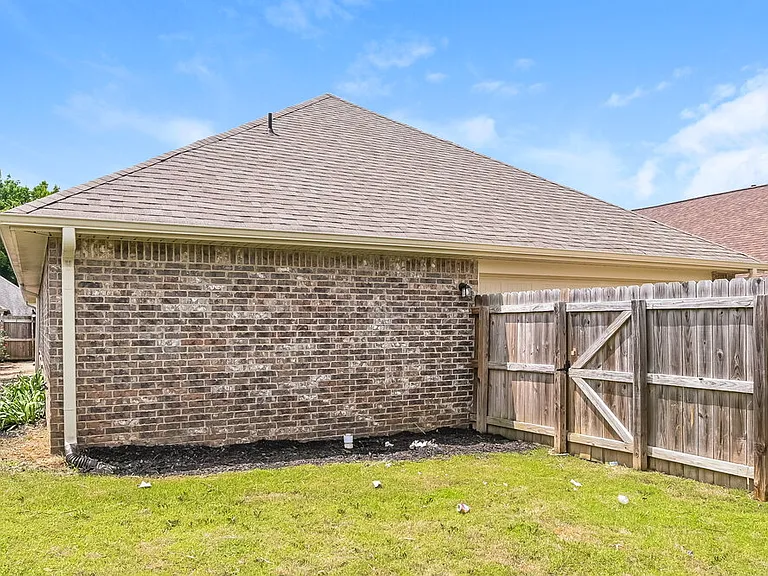 2932 S Hartland Dr — Photo 16