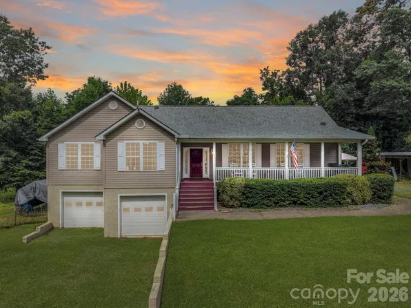 136 Limousine Ln, Pisgah Forest, NC 28768