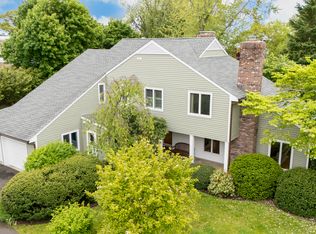 6 Weeds Lndg, Darien, CT 06820