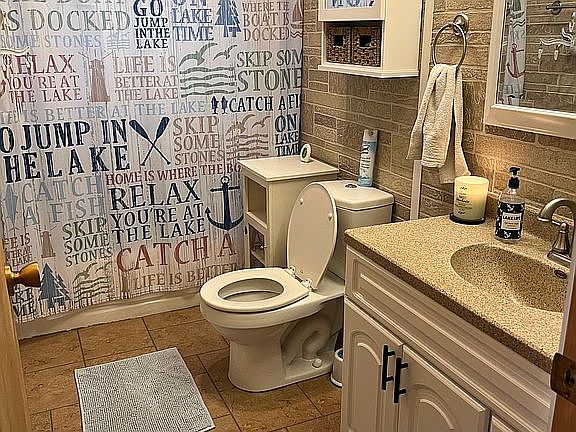 Upstairs bathroom