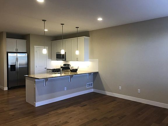 Kitchen & Living Area