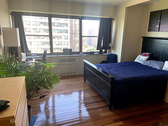 3rd image of 4200 N Marine Dr APT 1102