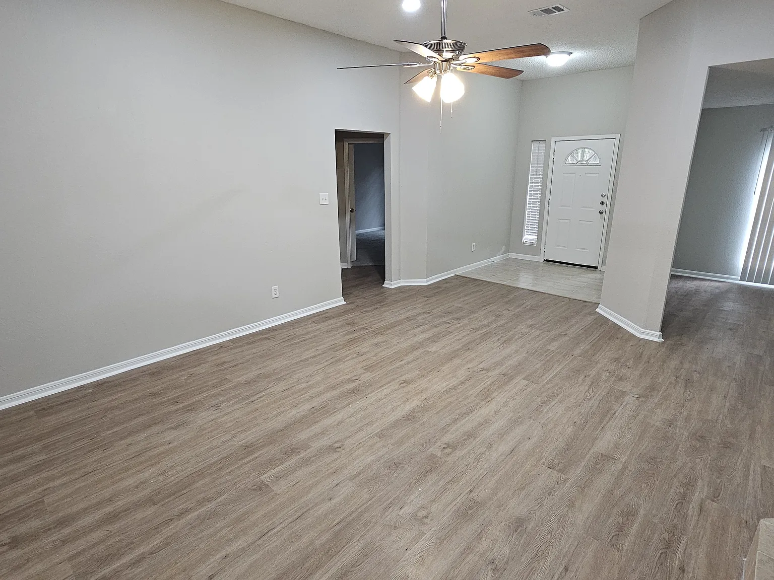 591 Spruce Dr. Conroe TX 77302 — Photo 2