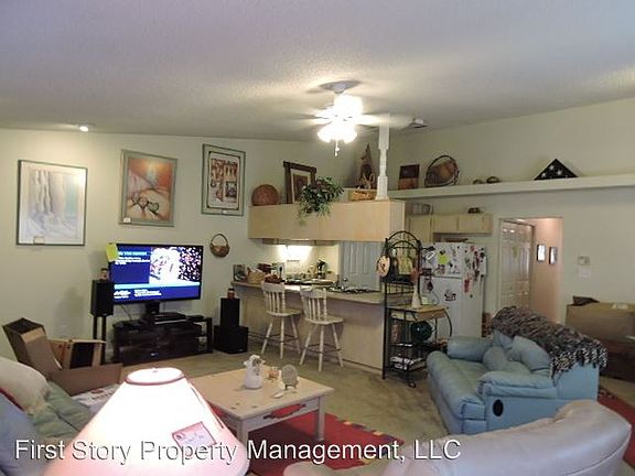 4th image of 2405 Silver Palm Ln