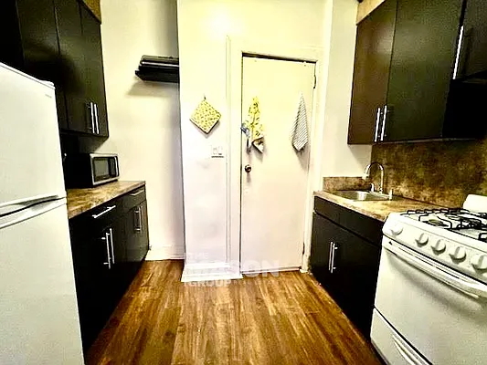 Rented by Mason Group LLC | media 8