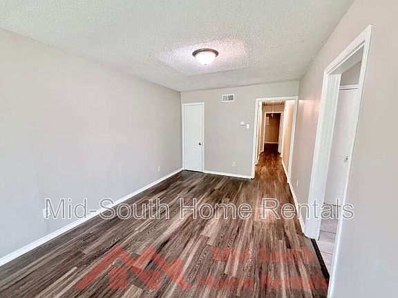 4th image of 4077 Forest View Dr