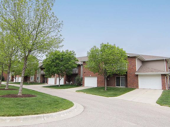 You'll love our tree-lined streets that feature tons of greenery.