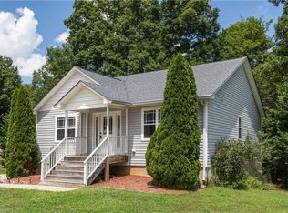 1727 Willa Place Ct, Kernersville, NC 27284