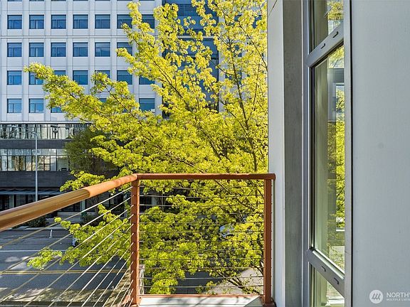 3rd image of 401 9th Avenue N #201