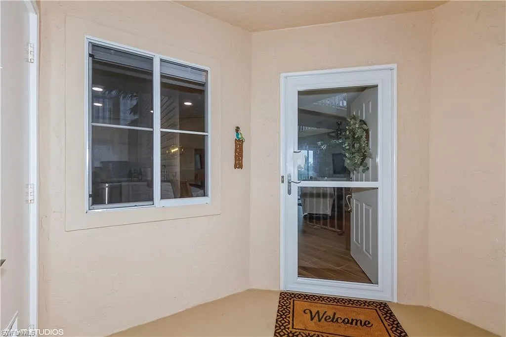 3 bed, 2.0 bath, 1380 sqft, $5,250 — Photo 4