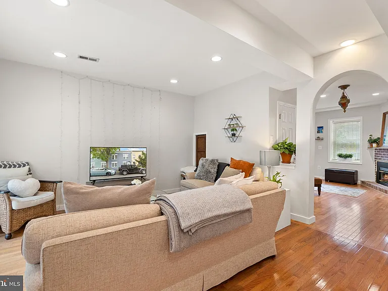 1723 Seaton St NW — Photo 13
