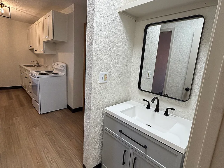 407 Shelden Ave #1 — Photo 9