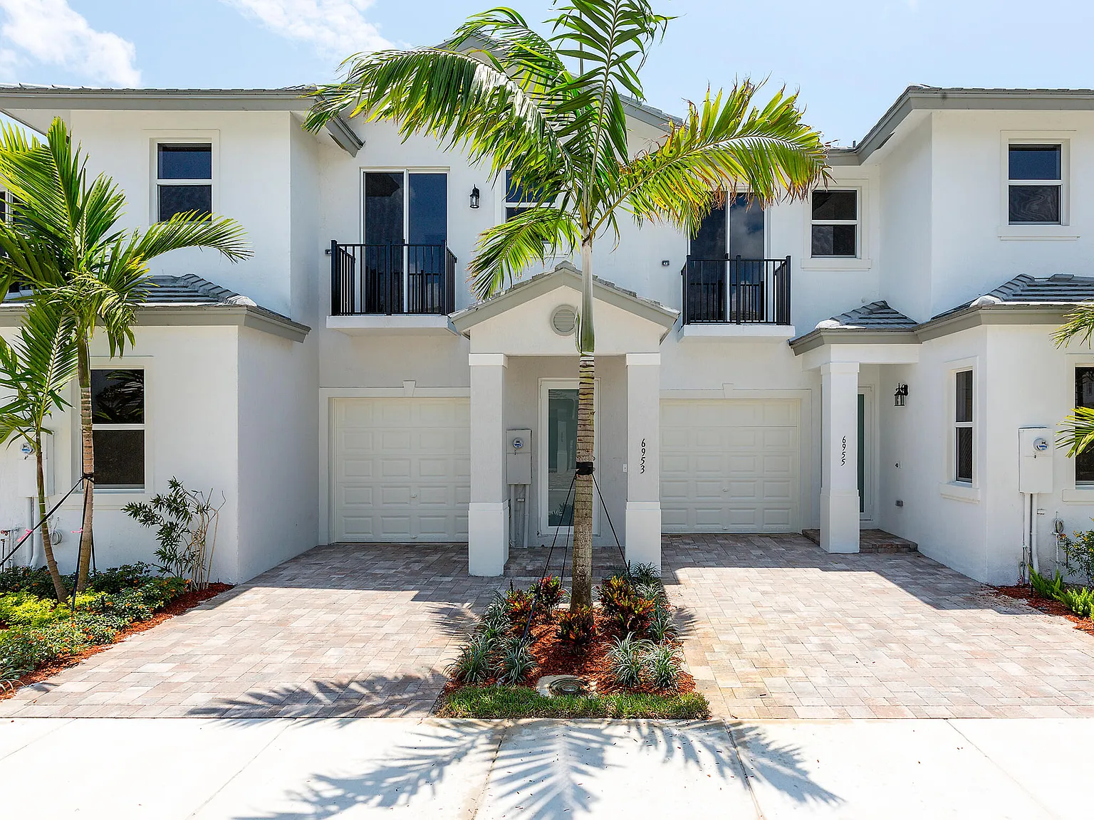 3 bed, 2.5 bath, 1734 sqft, $3,595 — Photo 1